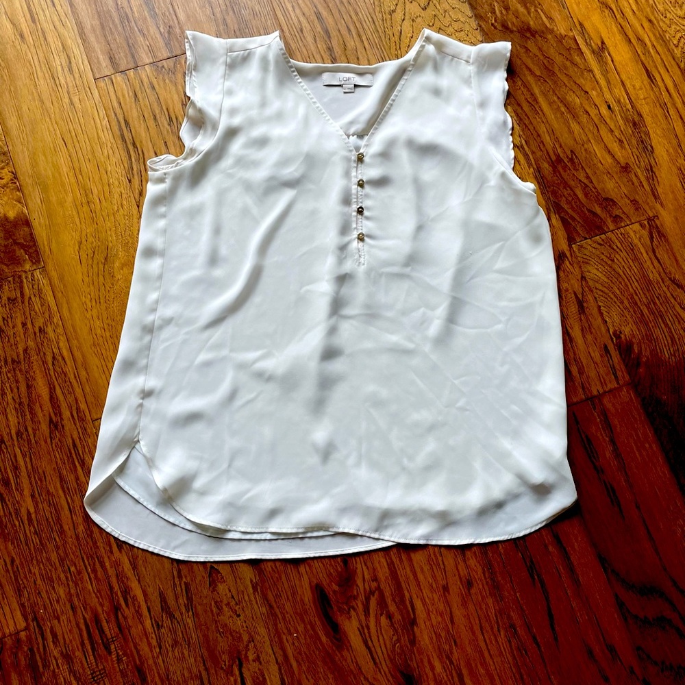 Loft flutter sleeved blouse